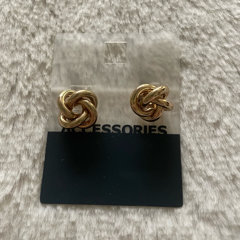 Gold Tone Knot Earrings